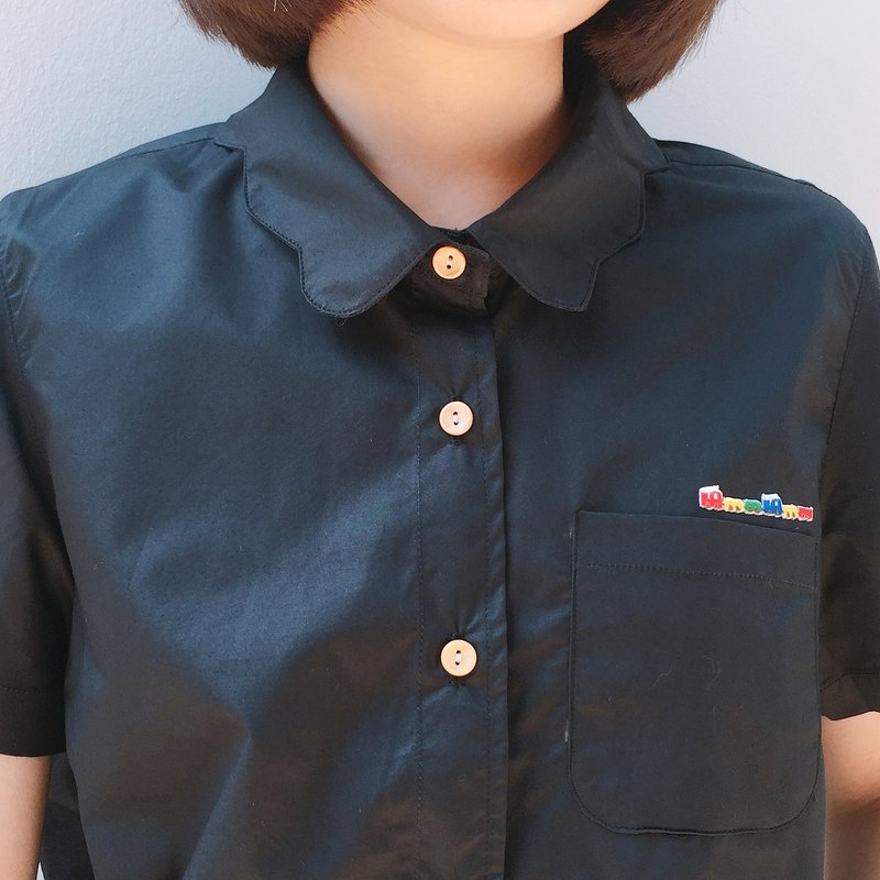 Flower Collar Shirt : Black Color - 女装上衣 - 其他材质 黑色