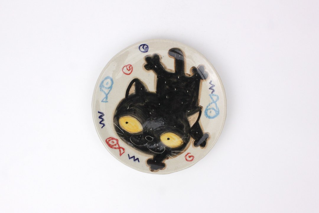 Nice Little Clay 手工彩绘小碟 小黑猫与鱼 0304-41 - 浅碟/小碟子 - 陶 白色