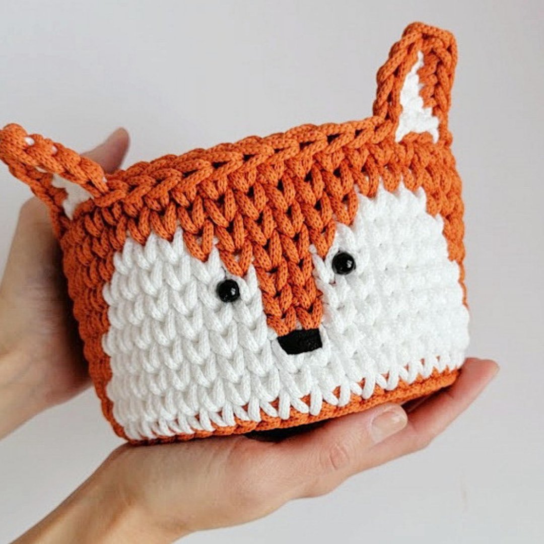 Baby room decor, storage and organization - small basket in the shape of a fox - 置物架/篮子 - 聚酯纤维 橘色