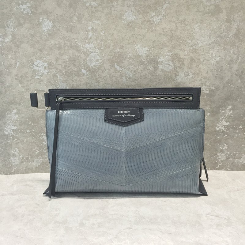 Francine 浅灰闪亮蛇皮手拿包 - 手拿包 - 纸 灰色