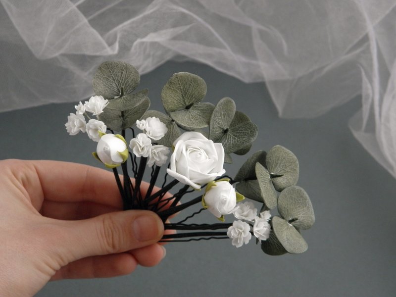 White flowers wedding hair pins Brial hair piece Floral hair clip bride - 发饰 - 其他材质 白色