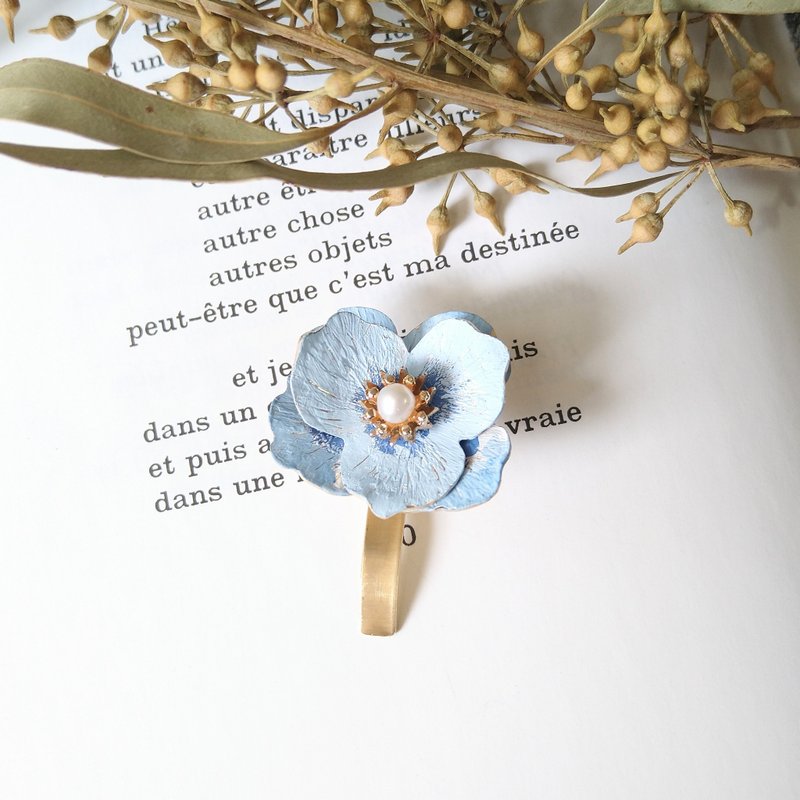 Anemone Brass Hair Cufflinks Light Blue - 发饰 - 铜/黄铜 蓝色