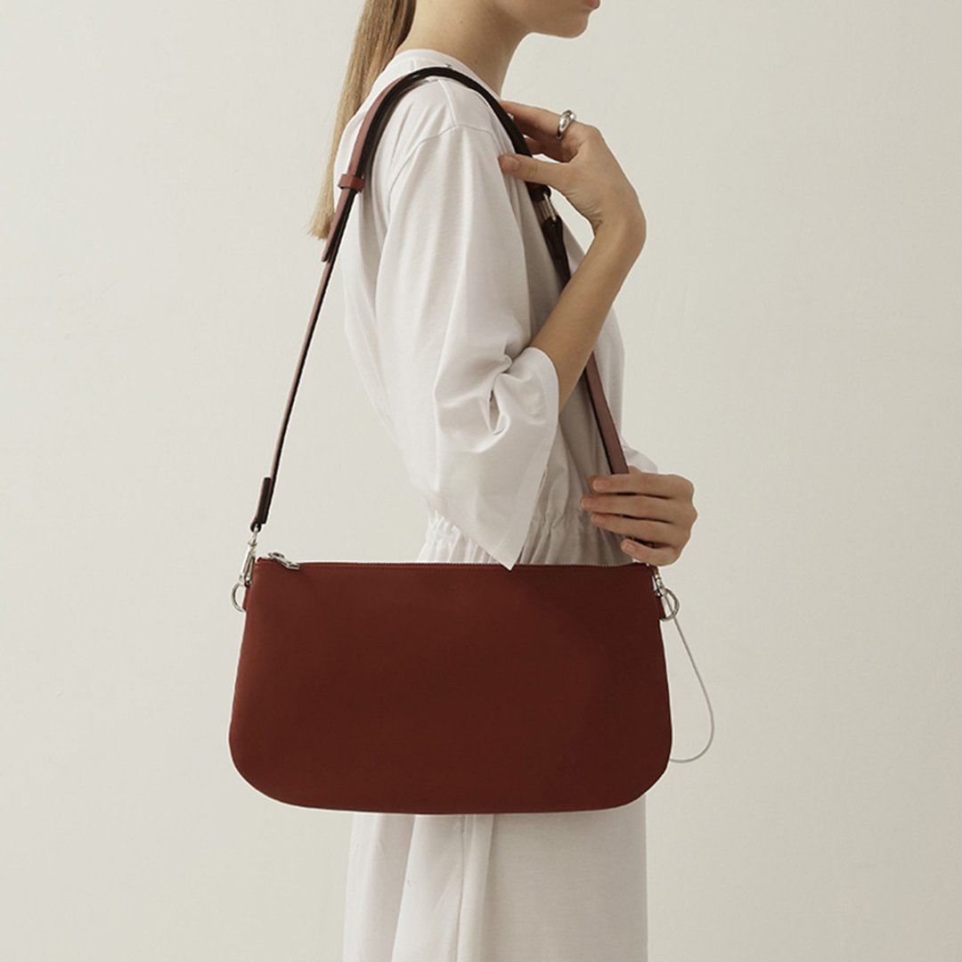 韩国制 COCO Vegan Leather 包包 (BURGUNDY) - 侧背包/斜挎包 - 环保材料 