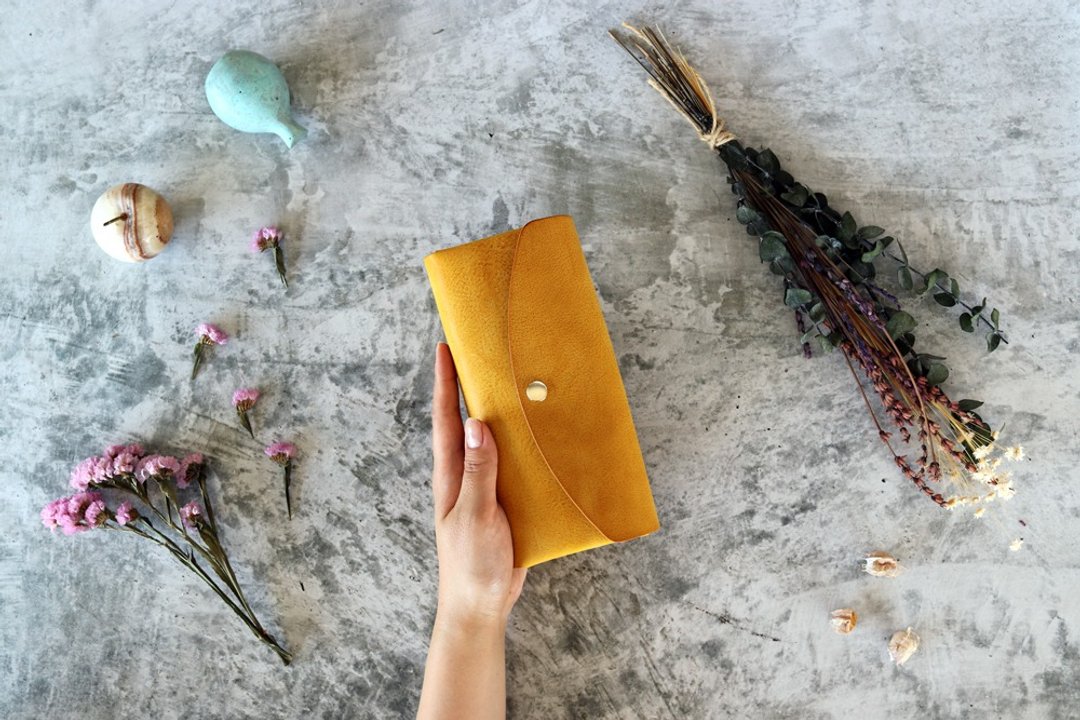Alaska_Yellow adult wallet trifold - 皮夹/钱包 - 真皮 黄色