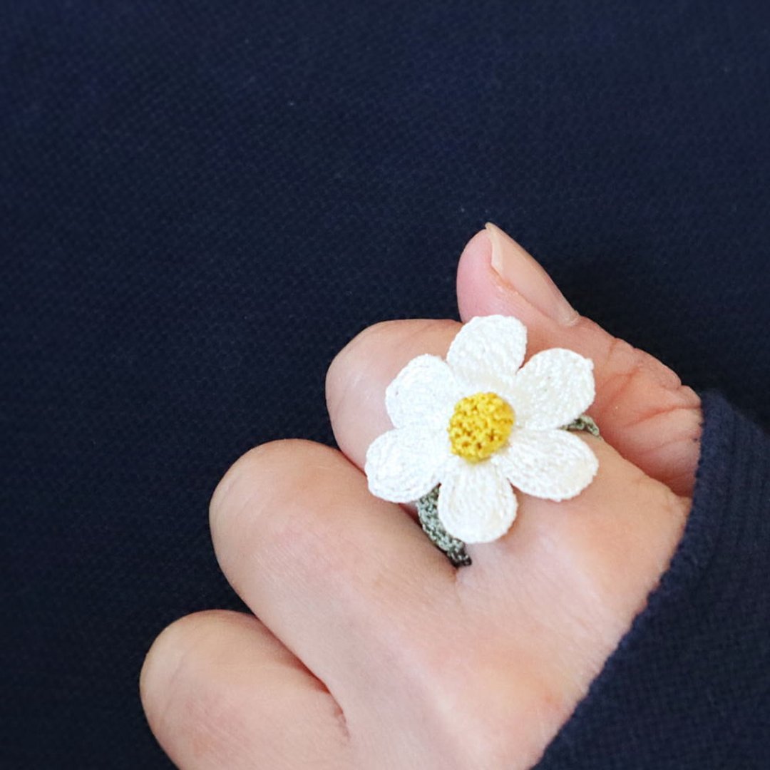 蕾丝编织戒指【雏菊】自然白 - 戒指 - 其他人造纤维 白色