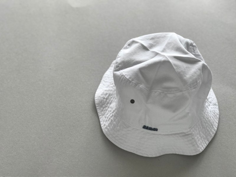 Hand embroidery / Cotton Hat / white / unisex - 帽子 - 棉．麻 白色