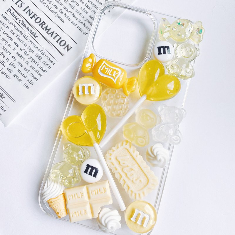 iPhone case for sweets Fake sweets - 手机壳/手机套 - 粘土 黄色