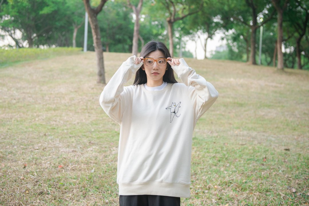 站着劈腿不明动物 OVERSIZE 中性纯棉圆领大学 T - 女装上衣 - 棉 白色
