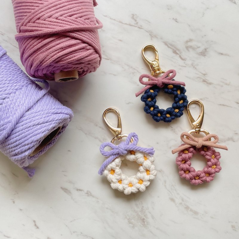 Macrame编织 小花圈 吊饰 钥匙圈 多色订制 - 吊饰 - 棉．麻 粉红色