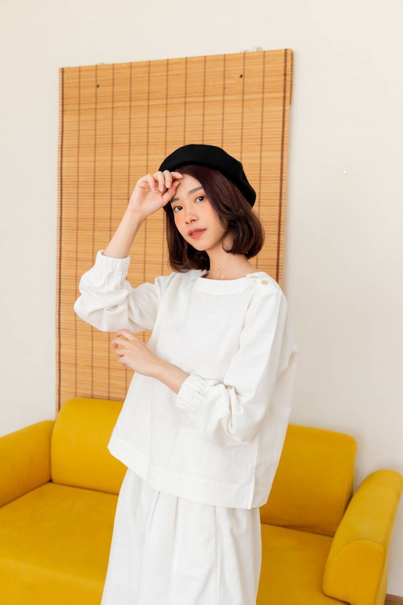 Rina Top - Thai cotton long sleeve with wooden buttons (Off white) - 女装上衣 - 棉．麻 白色