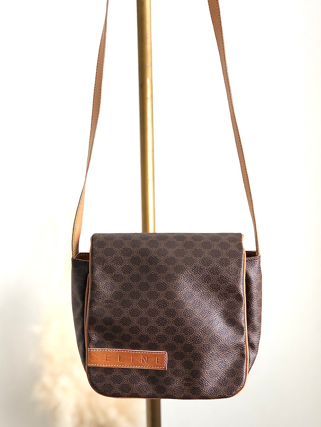 【日本直送 名牌中古包】CELINE 经典老花 翻盖斜背包 棕色 压印 logo vintage h2t8z2 - 侧背包/斜挎包 - 真皮 咖啡色