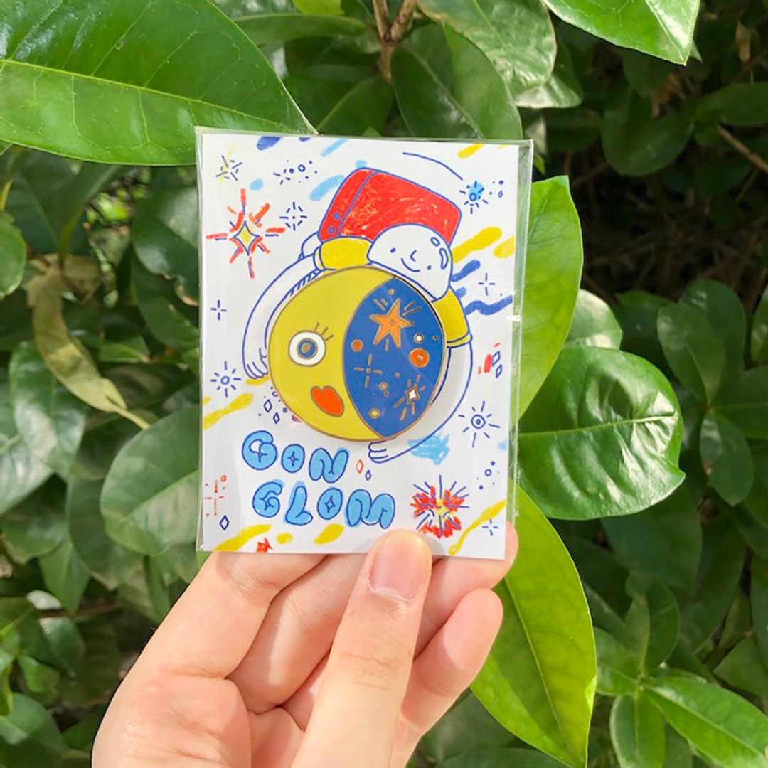 GonGlom Enamel Pin - 胸针 - 其他金属 多色