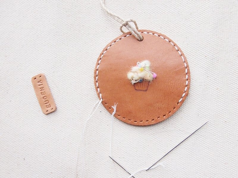 手缝皮革 / 行李吊牌 / 免费刻字 / 定制化 / Cake / Birthday - 行李吊牌 - 真皮 咖啡色