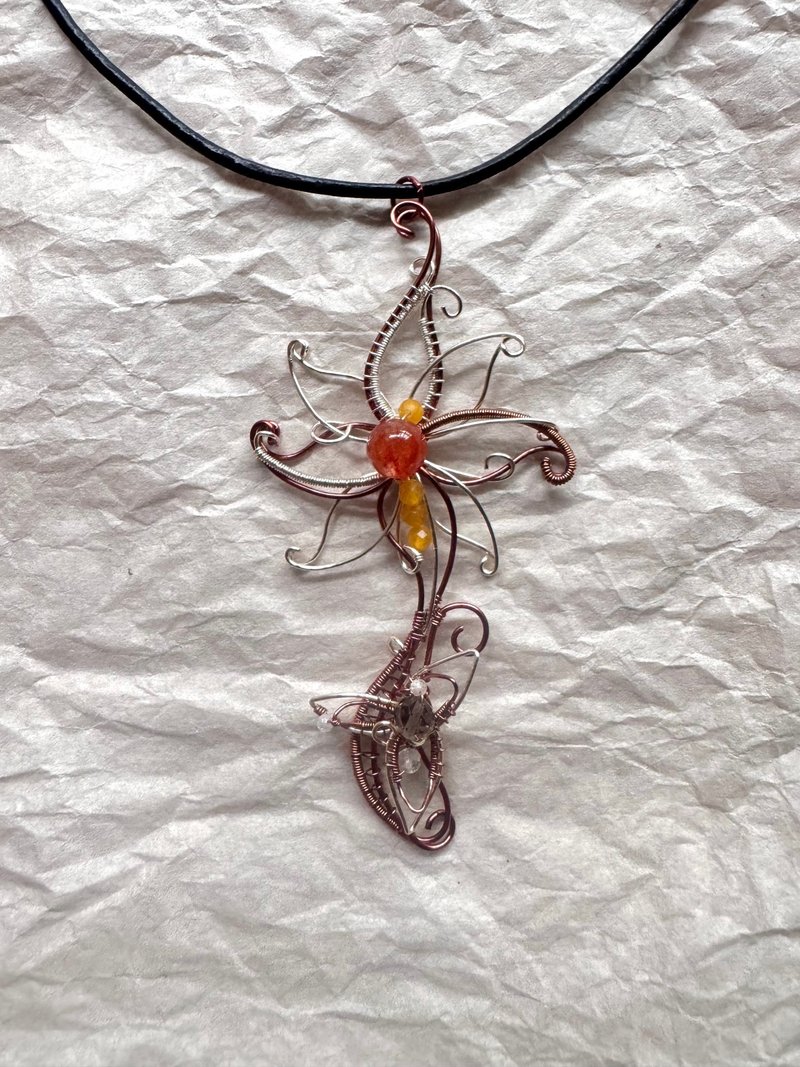 金属编织吊坠—花语 - 项链 - 铜/黄铜 多色