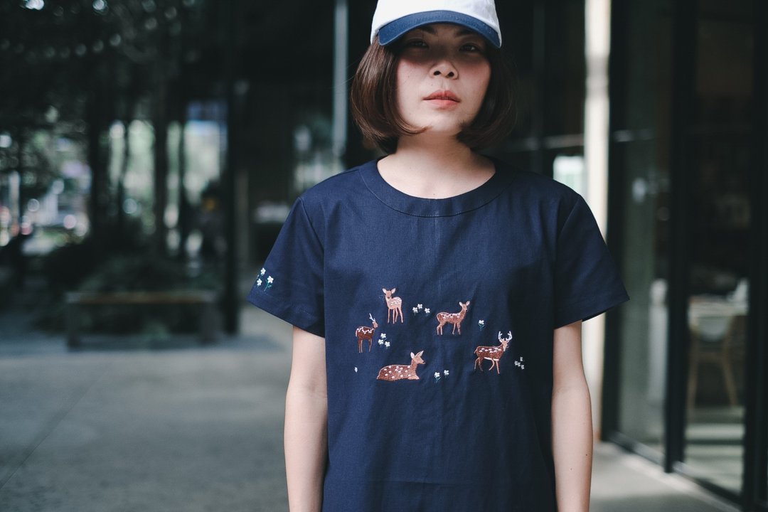 洋装 Venus Dress Deer 鹿刺绣海军礼服 navy color - 洋装/连衣裙 - 棉．麻 蓝色