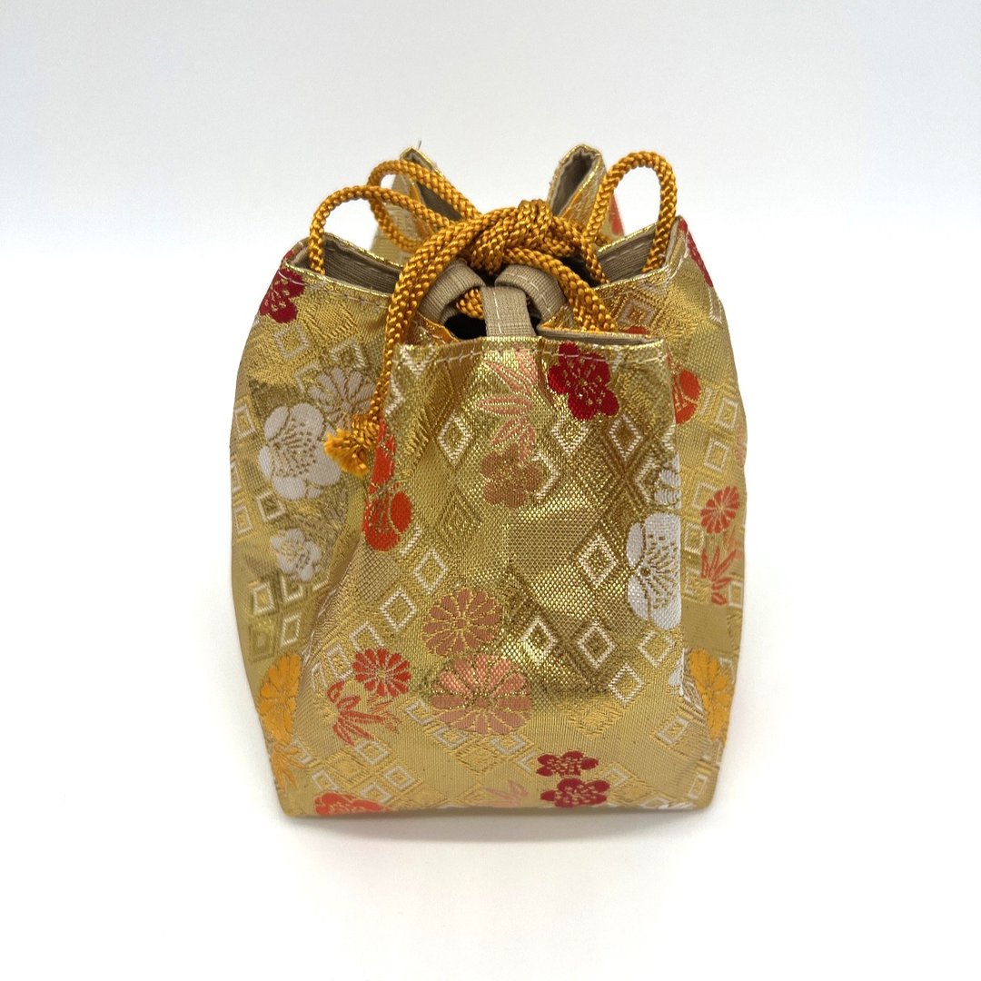 A stylish drawstring bag with a Japanese pattern made from Kyoto Nishijin-ori fabric. - 其他 - 聚酯纤维 金色