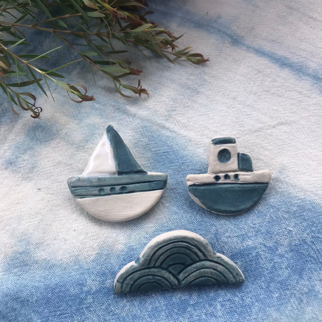Boat set / ceramic brooch / handmade - 胸针 - 陶 白色