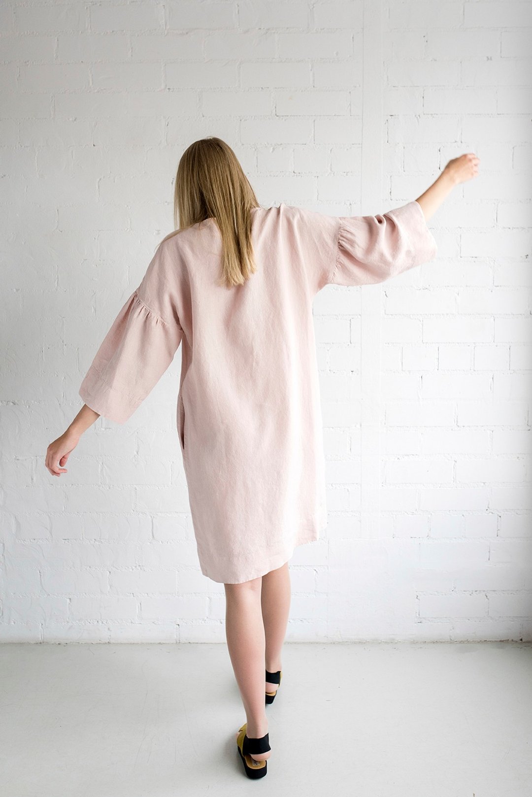 Linen Dress Motumo – 17S8 / Handmade loose linen summer dress - 洋装/连衣裙 - 亚麻 