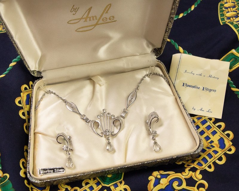 美国Am Lee品牌古董 纯银掐丝工艺镶莱茵石 宫廷风项链耳夹套组 - 锁骨链 - 纯银 银色