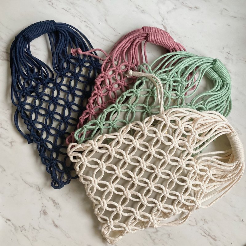 Macrame编织小废包 可斜背 手提 多色订制 - 侧背包/斜挎包 - 棉．麻 白色