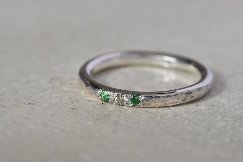 链接日常的故事：绿色石榴石・翠绿石榴石 - 戒指 - 其他金属 绿色