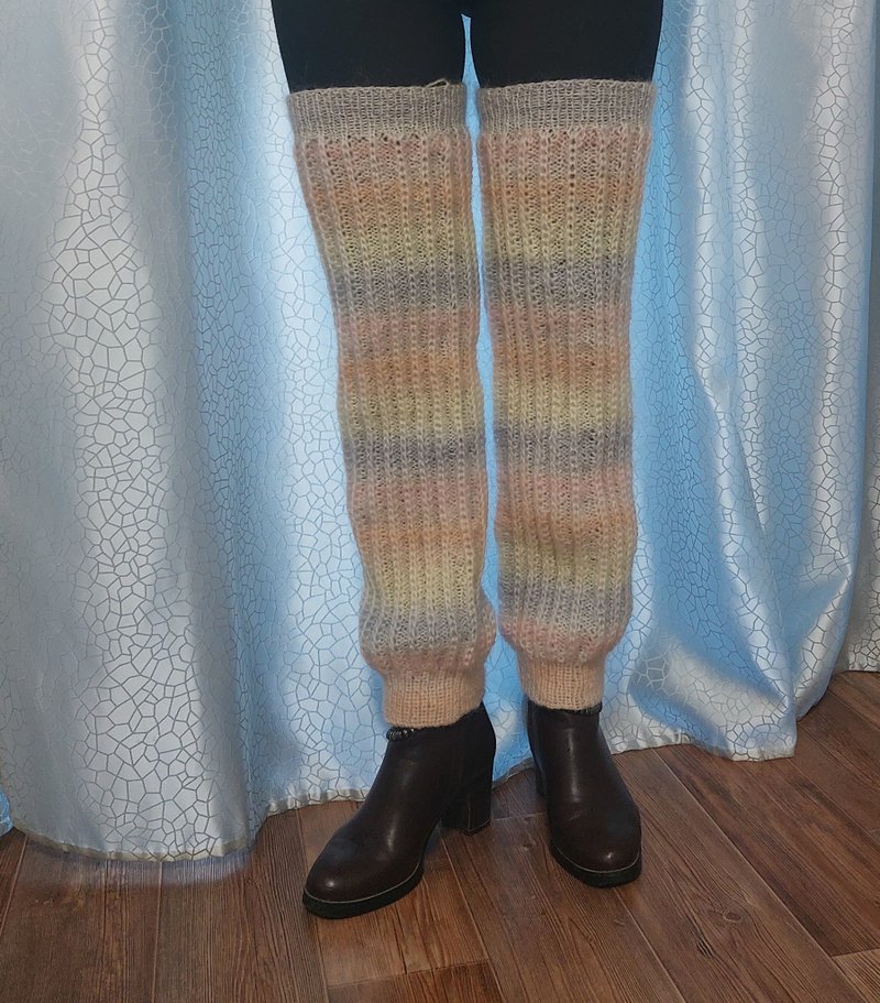长针织马海毛紧身裤  靴子上有白色  蓝色和粉红色袖口 - 丝袜 - 羊毛 白色