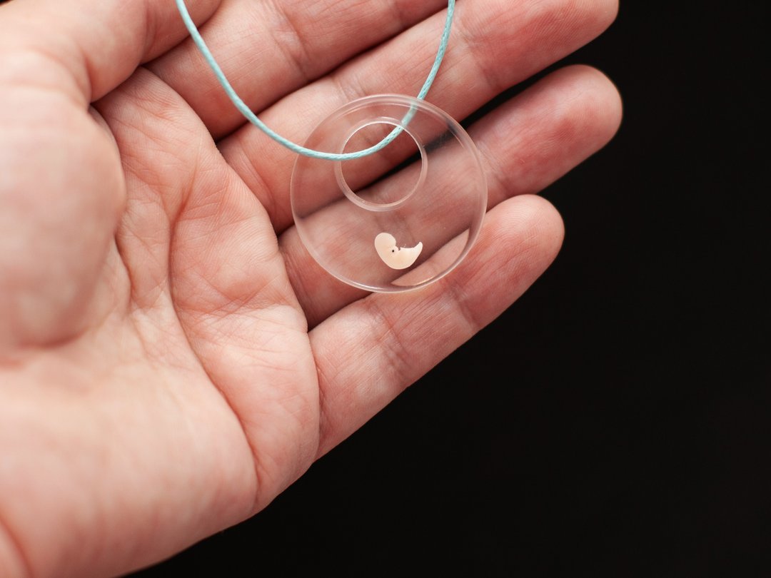 Embryo 5-6 weeks, 5 weeks pregnant, pendant, bereavement fetus, cast in resin - 玩偶/公仔 - 树脂 
