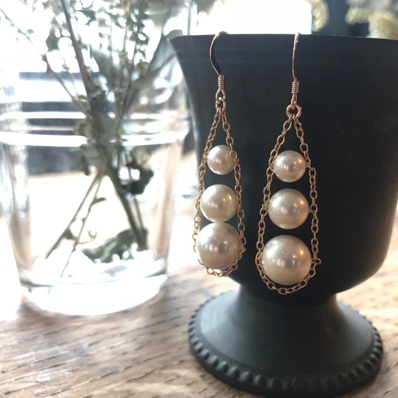 EARRINGS & CLIP-ON / 14kgf & Shell Pearl / TrinityPr01 - 耳环/耳夹 - 其他金属 白色