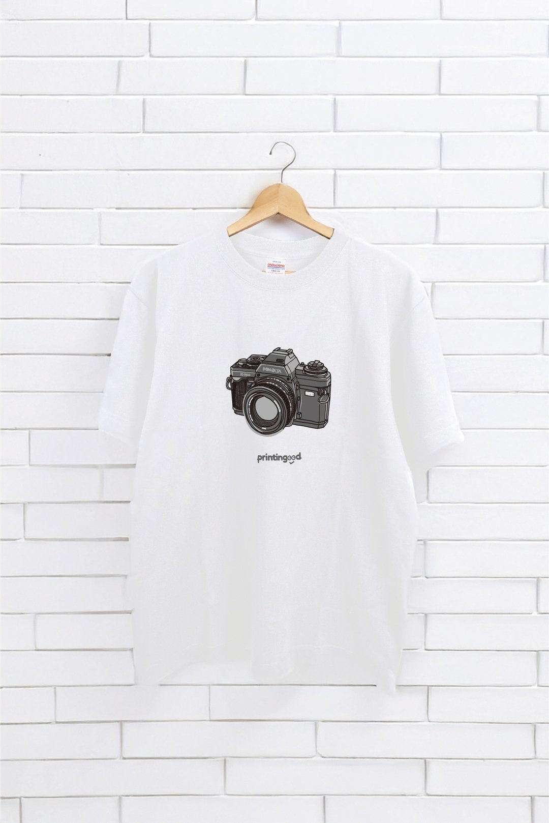 复古底片相机 T-shirt | 手绘印花| A014 - 男装上衣/T 恤 - 棉．麻 多色