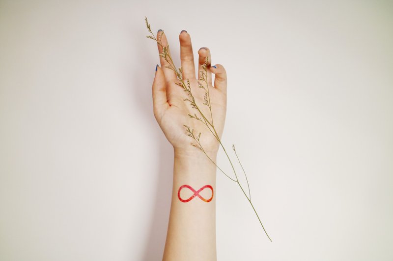 Deerhorn design / 鹿角 刺青 纹身贴纸 无限大 渲染红 - 纹身贴 - 纸 红色