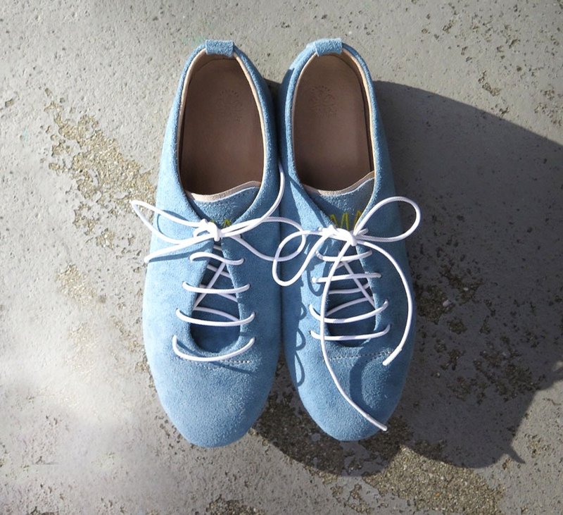 单片皮革拥抱感 全手工运动鞋 / 天蓝色<绒面> - 女款休闲鞋 - 真皮 蓝色