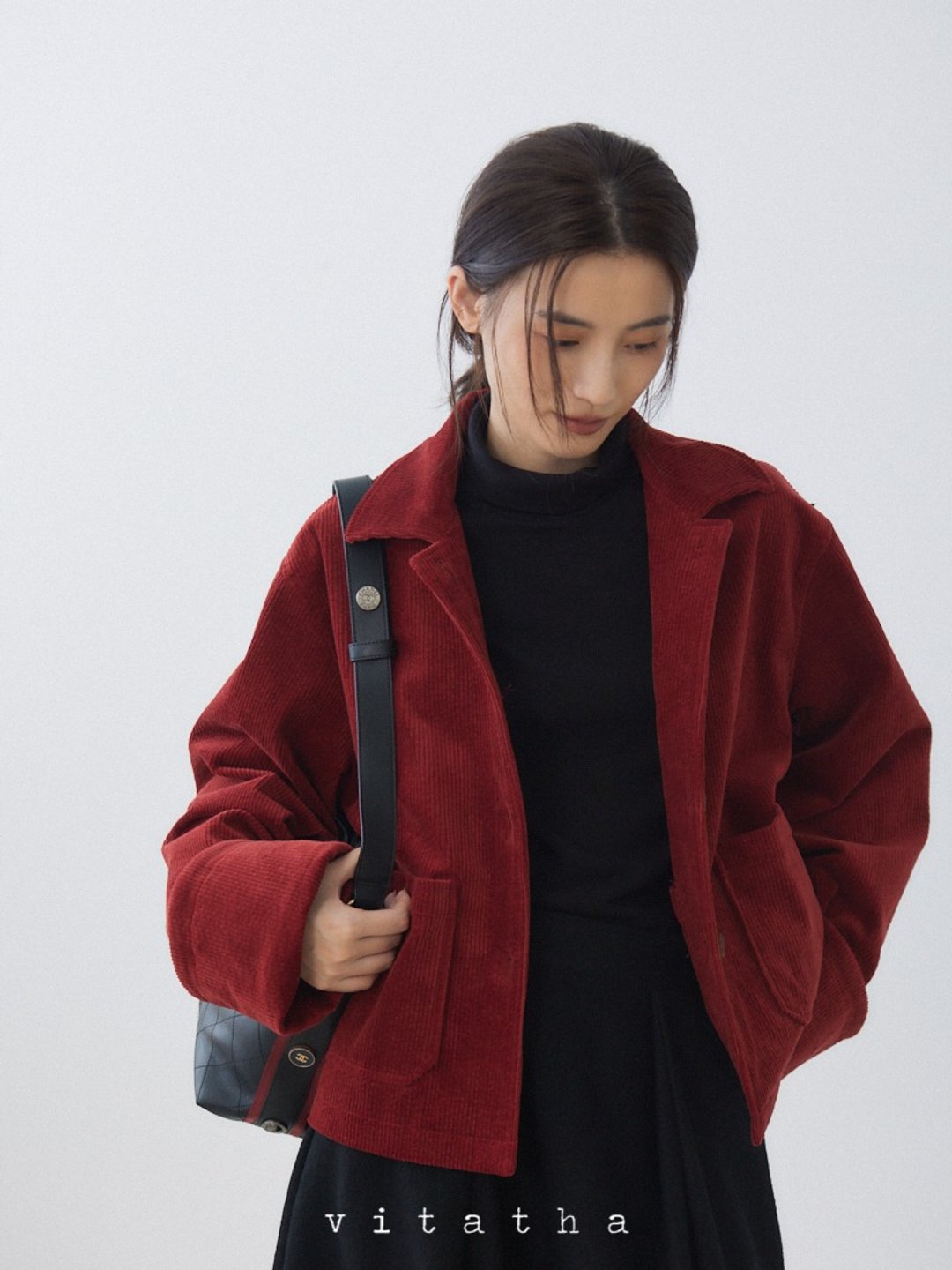 黑色/红色 拉长身线经典红黑百搭复古挽袖灯芯绒PU皮短外套 - 女装休闲/机能外套 - 棉 红色