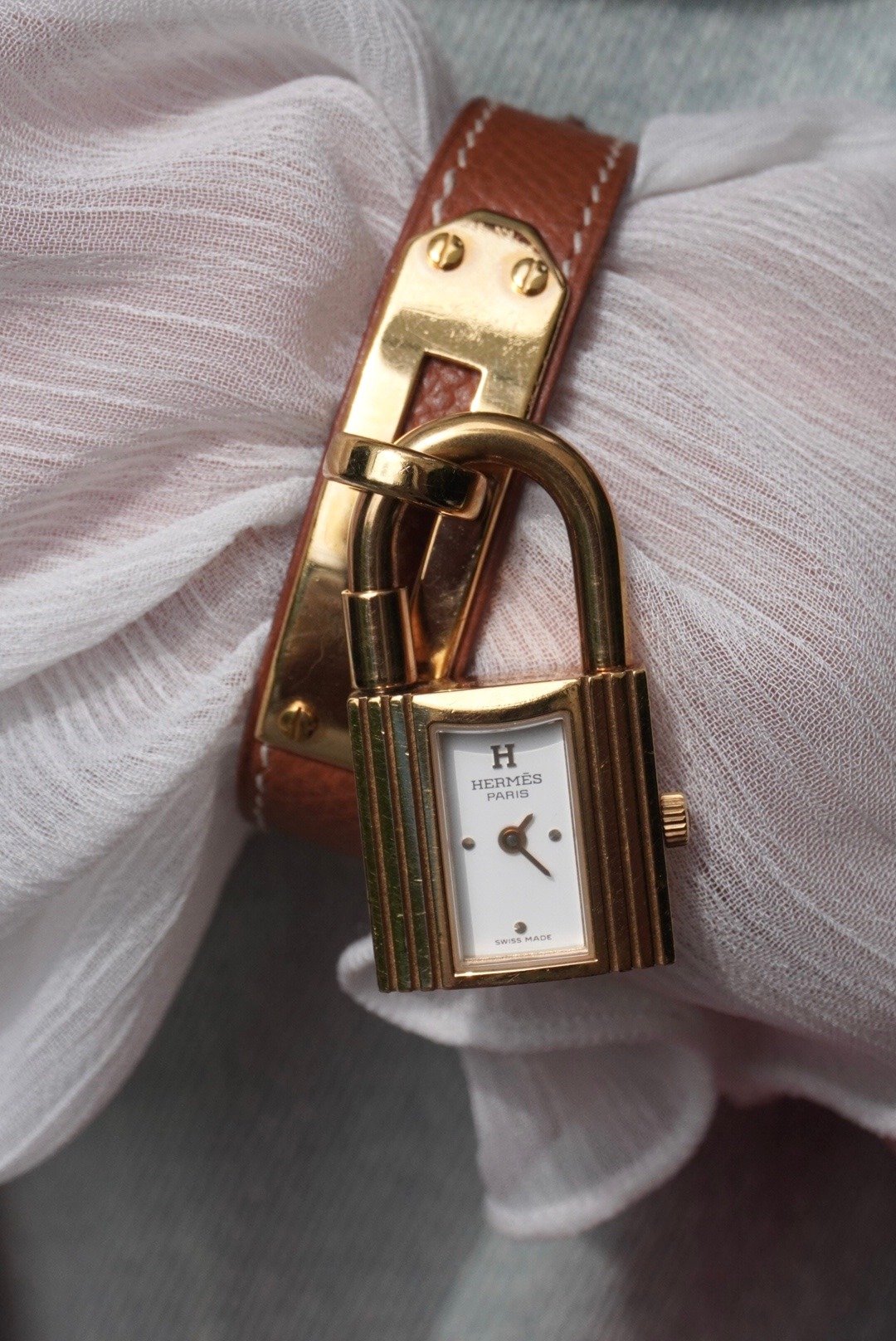 【日本直送 名牌中古包】HERMES 爱马仕 手表 棕色 凯莉 皮革 vintage 古董 inubyu - 女表 - 真皮 咖啡色
