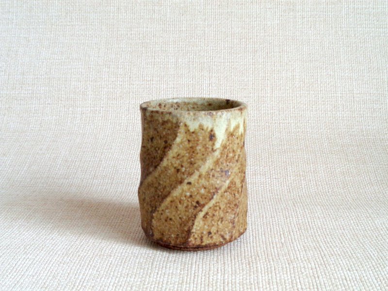 八角汤のみ 螺旋纹样a - 茶具/茶杯 - 陶 咖啡色