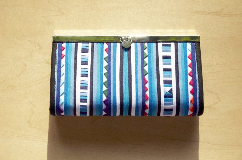 圣诞市集 交换礼物 限量一件棉质皮夹 / 手工拼布长夹 / 长皮夹 / 零钱包 / 大容量皮夹 - 蓝色天空 拼布艺术 - 皮夹/钱包 - 棉．麻 蓝色