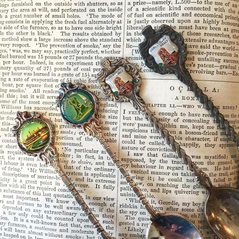 英国带回早期纪念小汤匙 - 餐刀/叉/匙组合 - 其他金属 