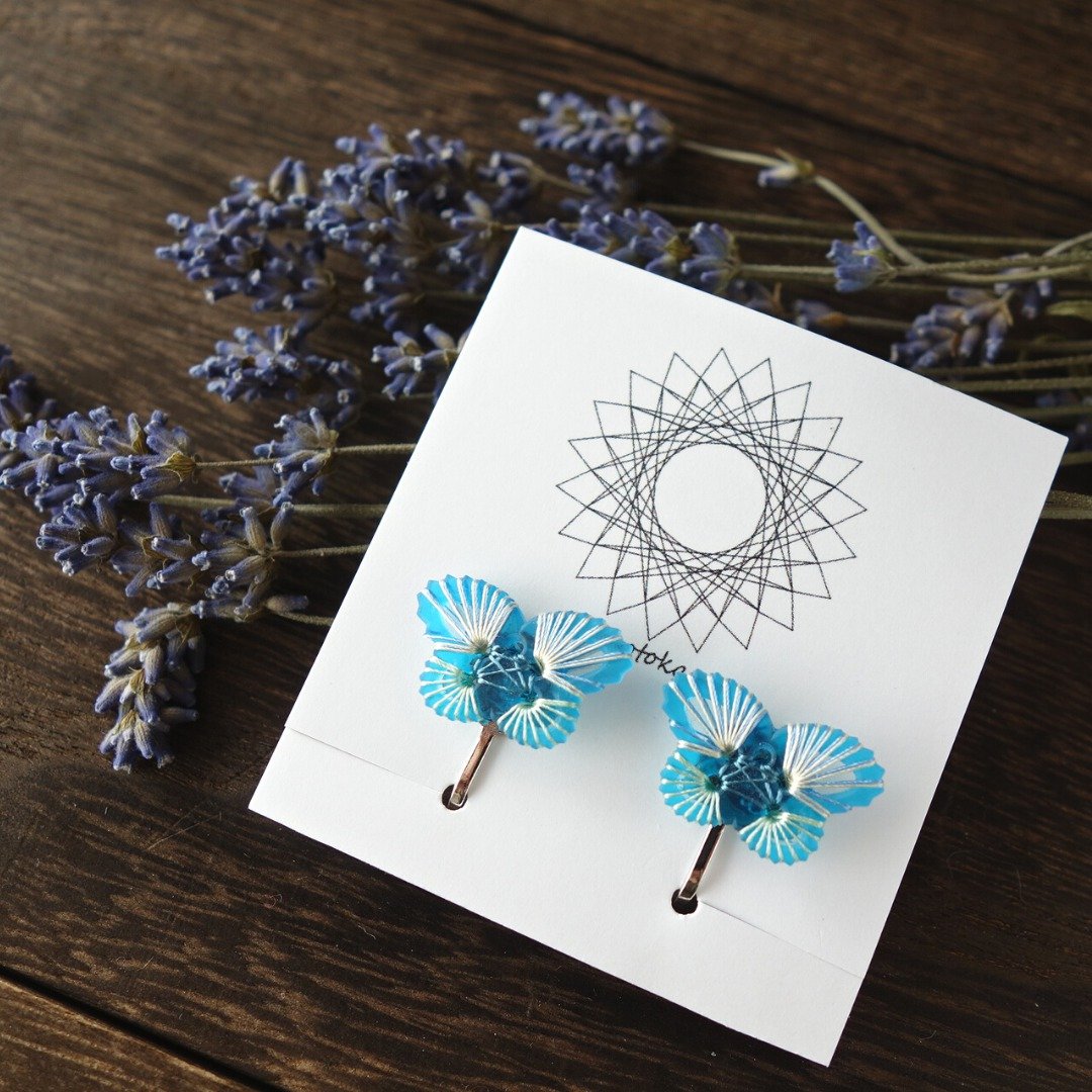 Butterfly earrings / blue type A / silk thread / Geometric pattern - 耳环/耳夹 - 丝．绢 蓝色
