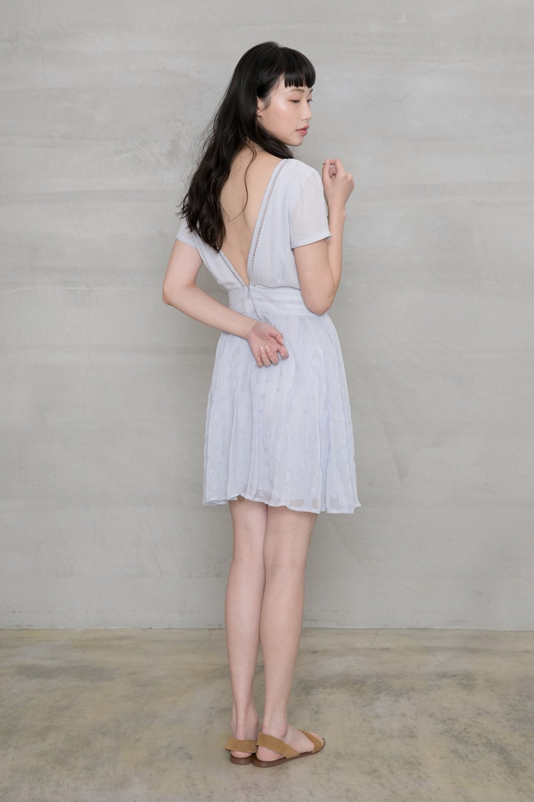 俏佳人美背深V洋装 Fair Lady Deep V Backless Dress D135 - 洋装/连衣裙 - 聚酯纤维 多色