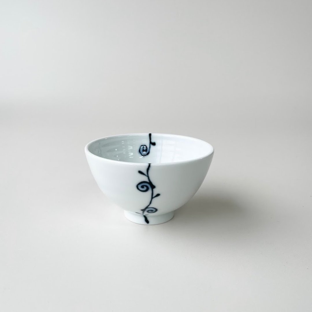 藤蔓 茶碗 (大) 蓝色 - 碗 - 陶 白色