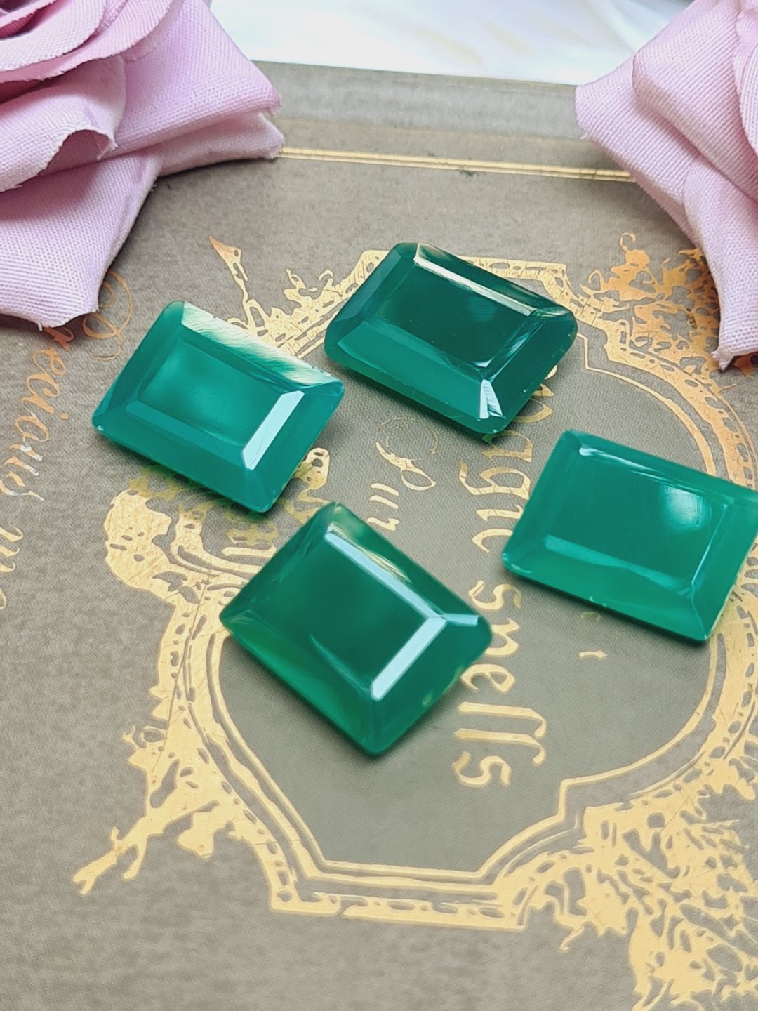 天然绿玛瑙重 10.35 克拉适合珠宝制作 - 金工/饰品 - 宝石 绿色