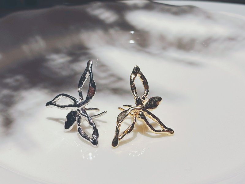 花蝶耳扣Earcuff-单只 - 耳环/耳夹 - 银 银色