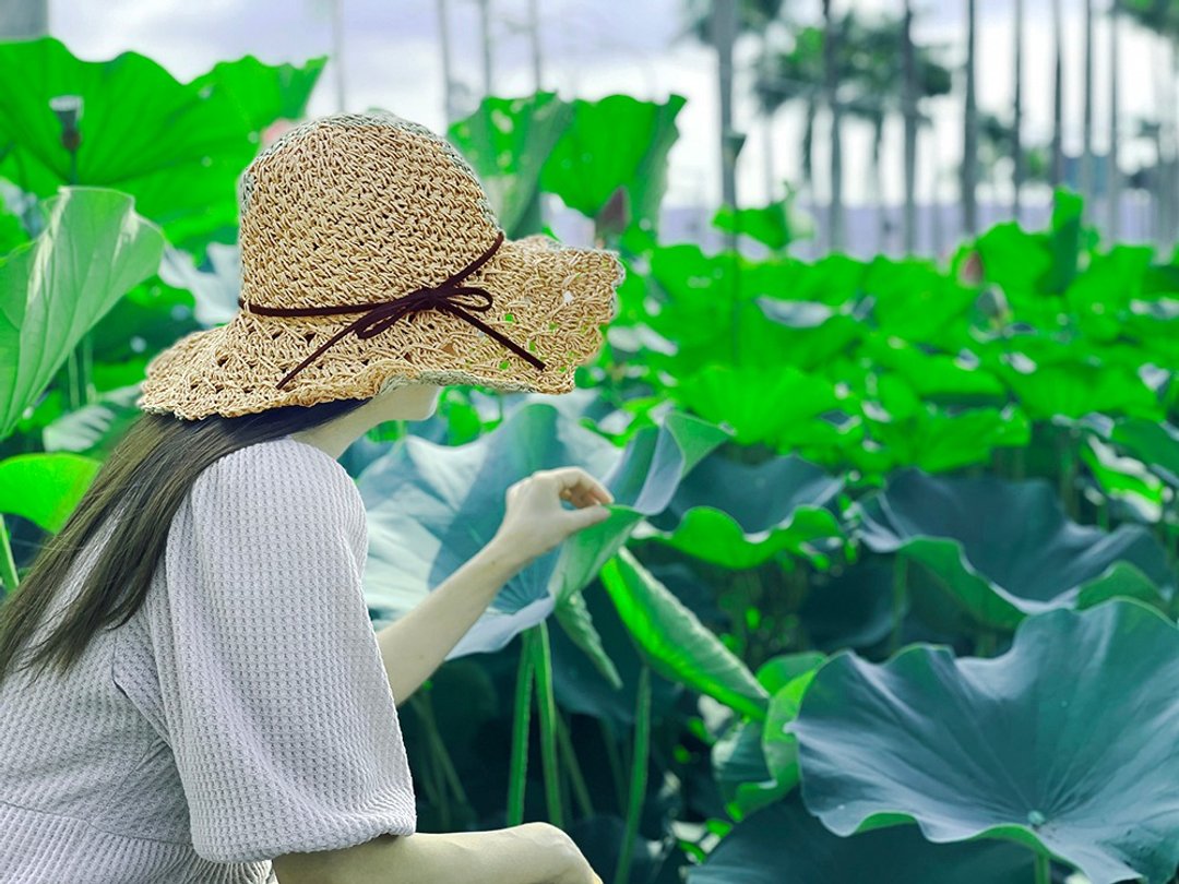 Unni姸美飘逸蝴蝶帽-编织帽 遮阳帽 帽子 登山帽 防晒 草帽 straw - 帽子 - 植物．花 卡其色