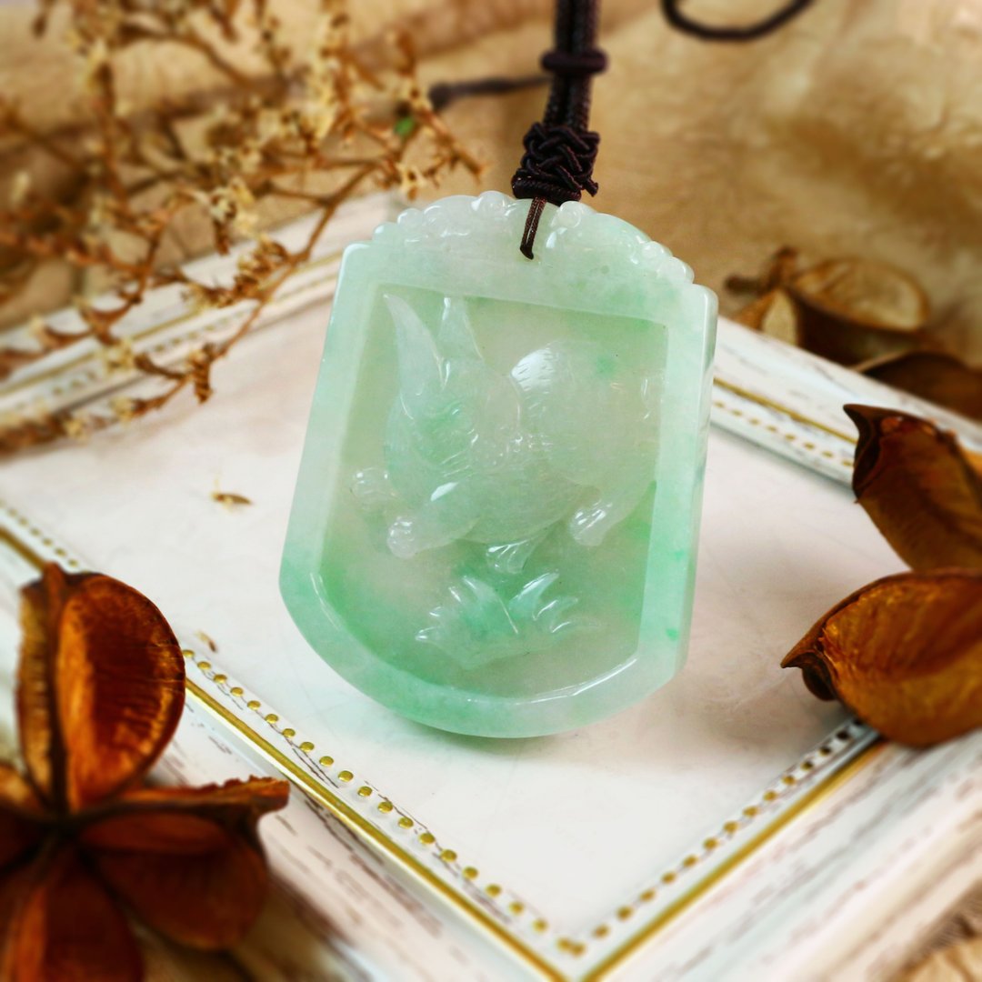 MIRROR皇宣缘 - 苹果绿福禄寿玉兔雕刻翡翠玉牌 - 项链 - 玉石 绿色