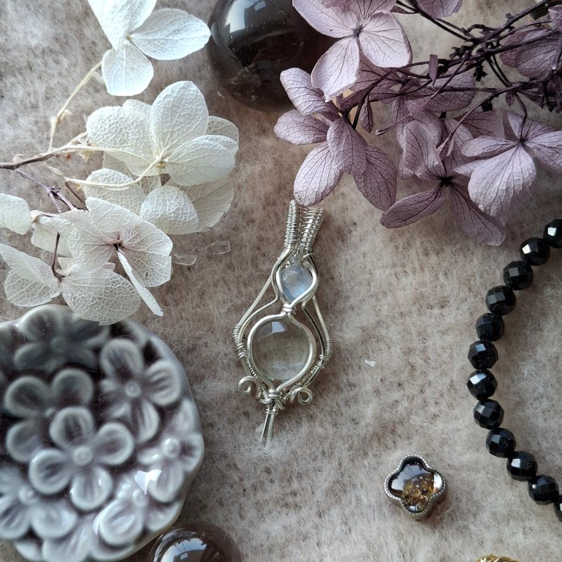 【山眠】微光 白水晶与月光石坠饰 - 项链 - 水晶 白色