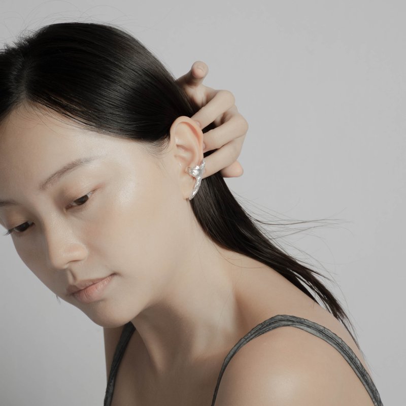 浪 Waves  I 【潮】长型耳骨扣 - 纯银 - 耳环/耳夹 - 纯银 银色