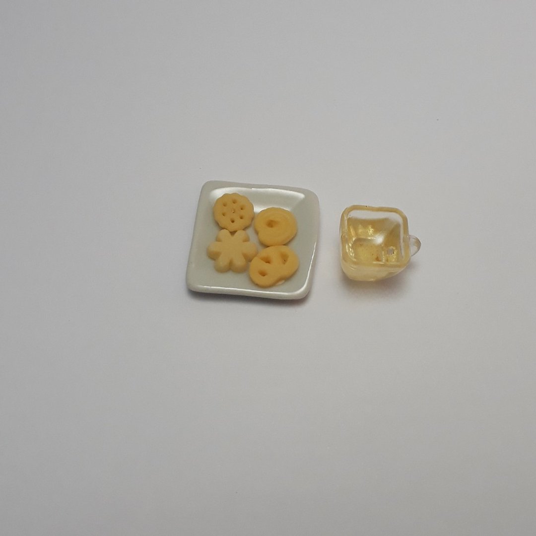 Break Time Tea Cookies hot drink Food Miniature Dollhouse collectible - 摆饰 - 粘土 金色