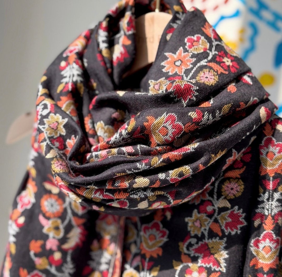 (轻盈保暖)Kani 卡尼丨羊绒围巾 Pashmina-夜花信 - 围巾/披肩 - 羊毛 黑色