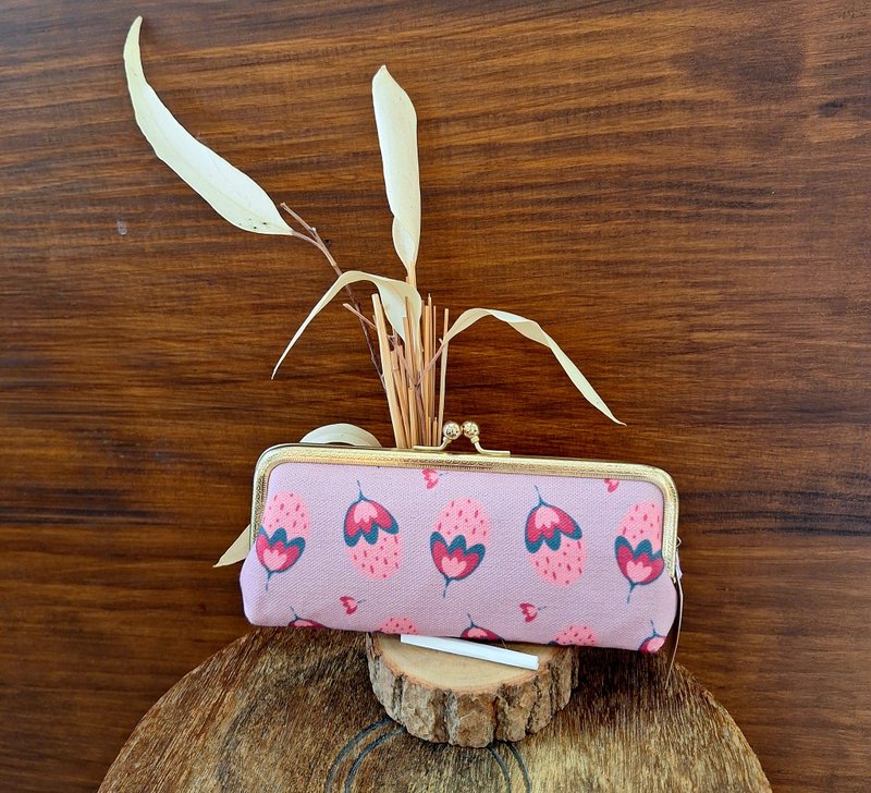 设计款印花眼镜包-草莓花 - 眼镜盒/眼镜布 - 聚酯纤维 