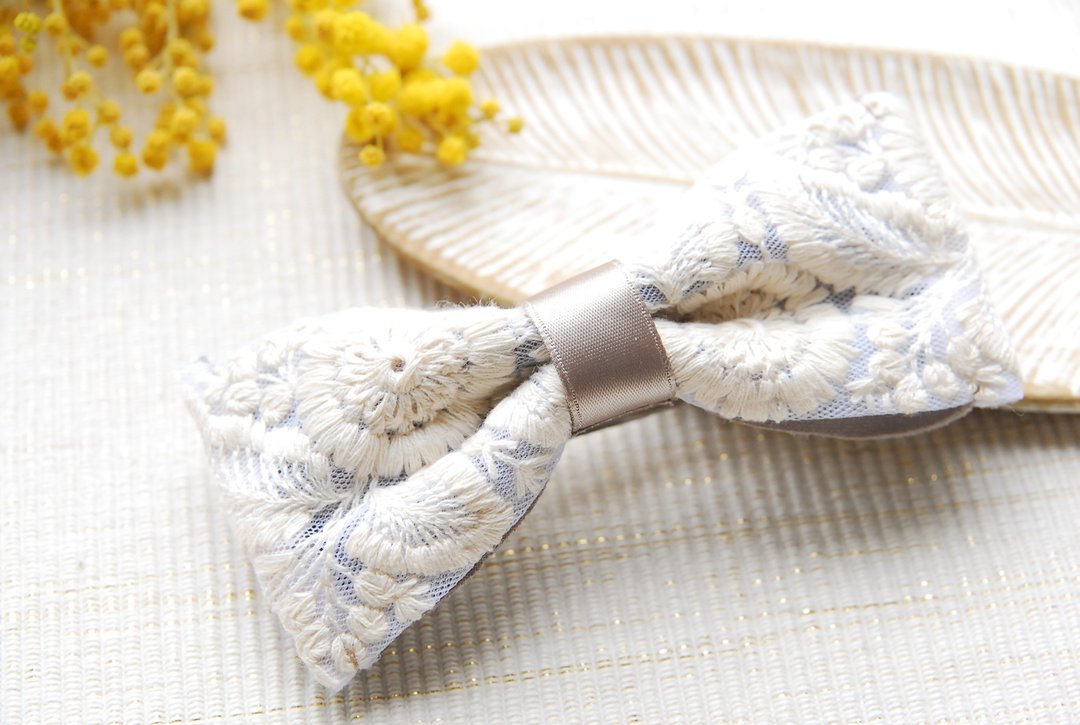 Indian embroidery ribbon barrette no.3 - 发饰 - 尼龙 白色