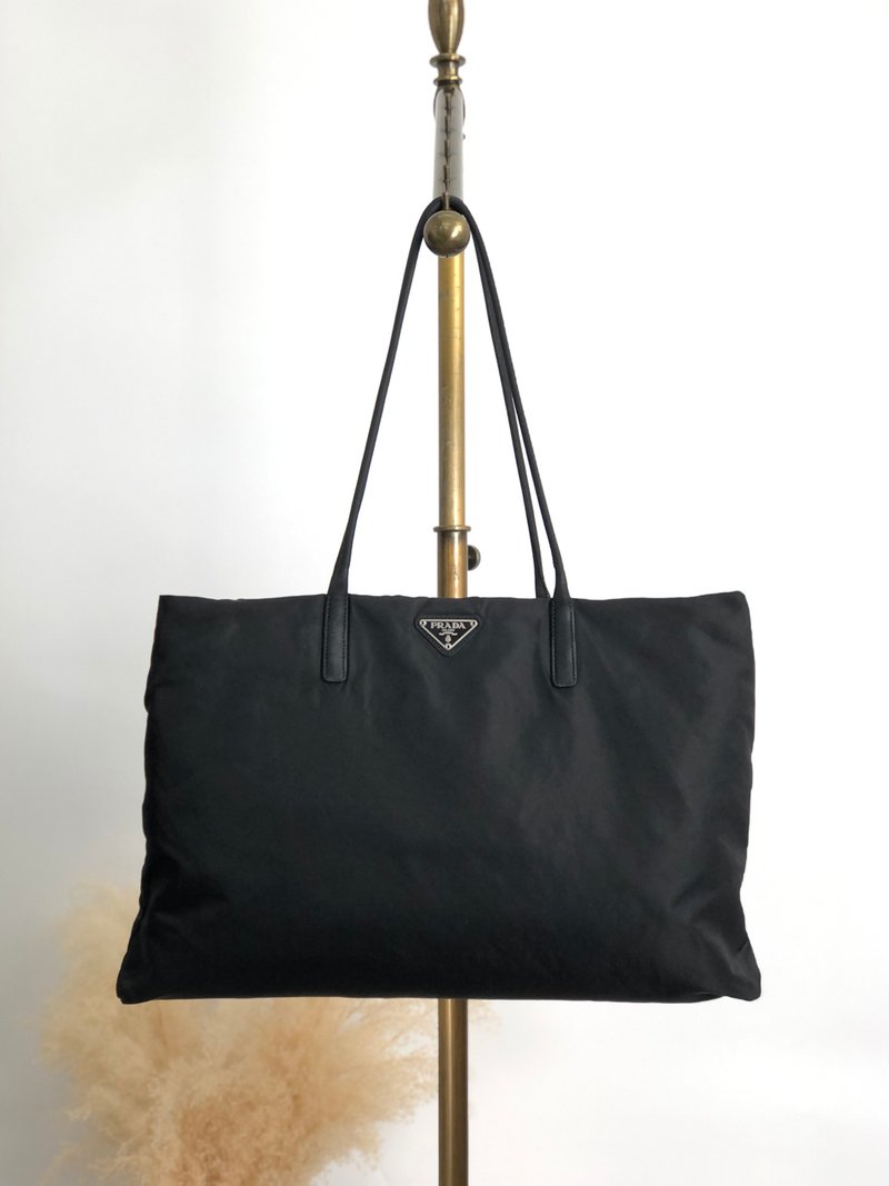 【 VintageShop solo 日本直送中古包专卖店 】PRADA 普拉达 托特包 黑色 三角Logo 尼龙 vintage 古着 a5e385 - 手提包/手提袋 - 尼龙 黑色